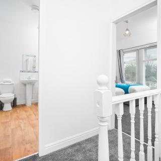 Two Bedroom House - Courtyard - Parking - Harborne 62W - 1