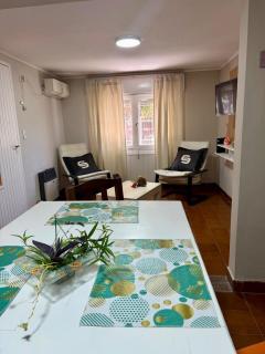 Beautiful House en el Centro, con Cochera - 8