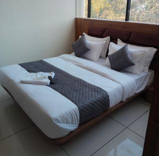 Hotel Madhav Palace - 1