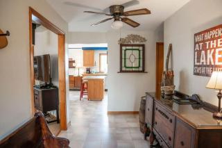 Lake Orchard View- 8 BR with Lake Access and Fire Pit - Teall Beach - 3