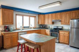 Lake Orchard View- 8 BR with Lake Access and Fire Pit - Teall Beach - 2