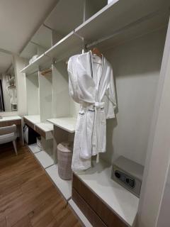 Luxury 5 bedroom villa Laguna Park - 3