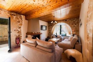 Villa Kirke with private swimming pool - 2