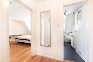 Stylisch möblierte Altstadt Suite an der Nürnberger Burg - 2 Min zum Christkindlesmarkt - Beamer und Leinwände - Voll möbliert - 4