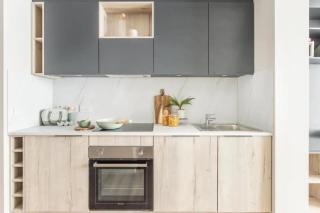 Bright & Spacious Mid Level Studio at Briggate Studios - 2