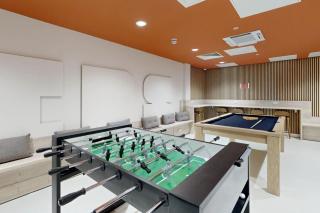 Bright & Spacious Mid Level Studio at Briggate Studios - 6