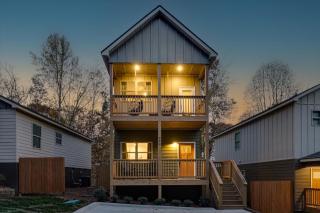 Luxury Hot Tub & Fire Pit Home Pet Friendly - 2