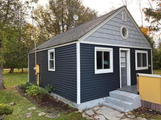 Sunset Shores - Sunflower Cabin #4 by Simple Life Rentals - 0