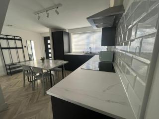 The Lanes Townhouse Retreat - 5