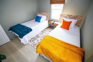 Airport Lounge Retreat HGTV Design Near Atlanta Airport - 1