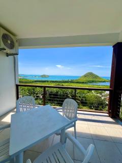 Sunset Moon - Modern 2 Bedroom Apartment with Sea Views near Hermitage Bay - 4