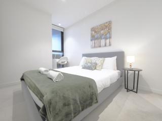 South Yarra Signature 2br2ba With Free Parking - 5