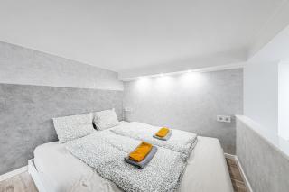 Casa Bella Apartments - 4