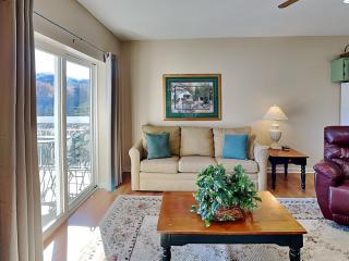Cozy Corner Whispering Pines 421 - 4