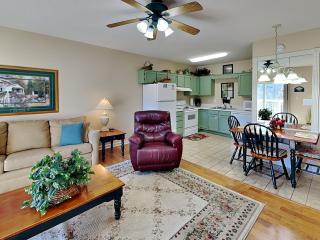 Cozy Corner Whispering Pines 421 - 2