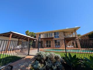 Banora Point Family Retreat, Pool and Nature Reserve - 9