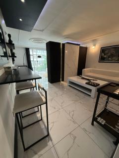 Foreshore Luxe Work & Stay - 6