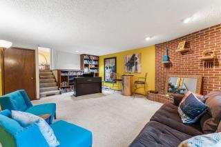 Steps to Lake Mcintosh, Basement 1BR - 8