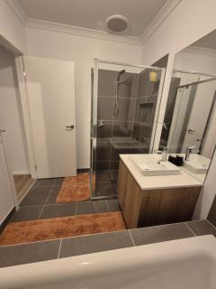 Cosy Home in Melton South - 9