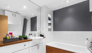 Spacious 4 Bed house Perfect for Contractors-Relocators - 6