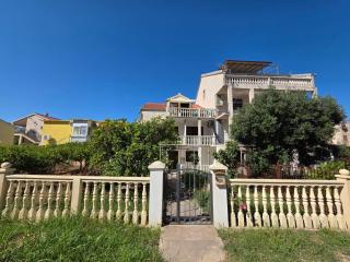 Antica Private Apartment Komiza - 7