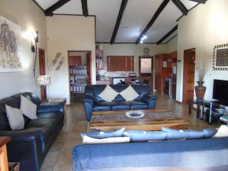 Da Gama Lake Cottages - Coral Tree - 3