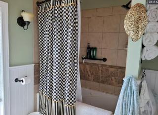 The Hamilton Harbor House - 2