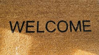 3-Zimmer-Apartment mit Terrasse, 5 Min zu Bahn & Shops - 2