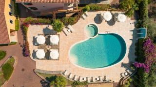 Peaceful retreat immersed in nature - 8