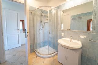 Peaceful retreat immersed in nature - 2