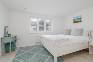 Driftwood by Grandeur Property - 9