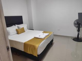 Habitacion con baño privado , comodida - 1