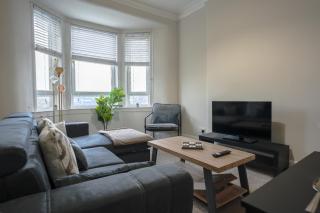 Neilston Gateaway - 0