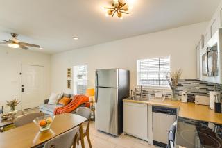 Light Rail Access and Skyline View! Modern HTX Home - 3