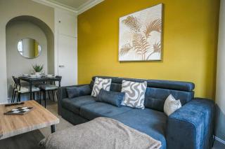 Neilston Gateaway - 9