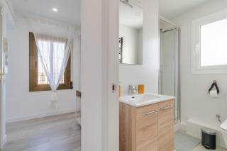 Guest Ready‑Bright & Stylish Flat with 3 Terraces - 3