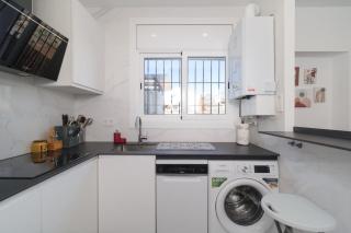 Guest Ready‑Bright & Stylish Flat with 3 Terraces - 5