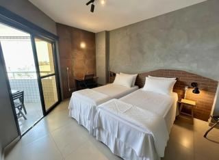 Horizonte Azul: Uma Janela para o Mar - 2