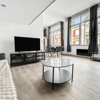 Loft cosy, Canapé-lit & Mezzanine, cœur de Cambrai - 6