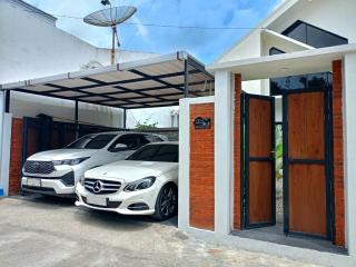 Yustien Homestay Jogja 3 Bedroom - Private Villa - 8