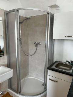 Yellow House Apartments - Top 2 - 8