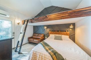 Barrel Bunkhouse 8033 CR 802 - Burleson - 0