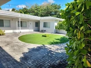 Modern Studio Retreat to Explore Miami - 6