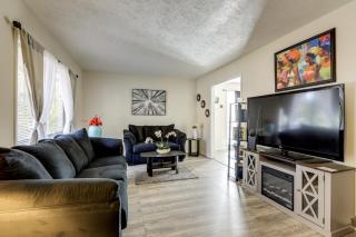 Easy Hwy Access to ATL Work-Ready Riverdale Home - Riverdale - 0