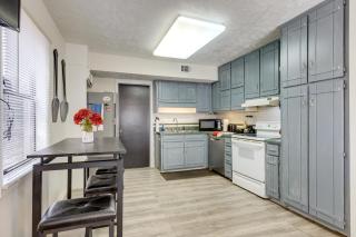 Easy Hwy Access to ATL Work-Ready Riverdale Home - Riverdale - 9