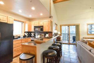 Twin Elk Lodge Lodgepole Condo: Ski In, Stroll To Main St - 4