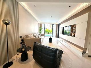 NEW Luxury 6BR Pool Villa Pattaya, 10mn Walking St - 2