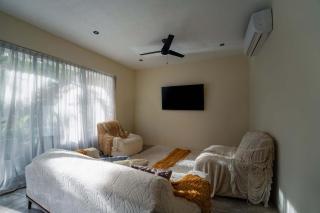 Modern Luxury Villa with Large Pool - BBQ grill - 7