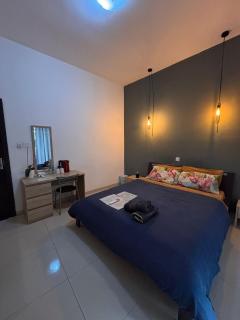 Central Sliema Airconditioned and Spacious - 3