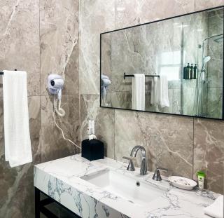 Turks and Caicos Airport Hotel - 4